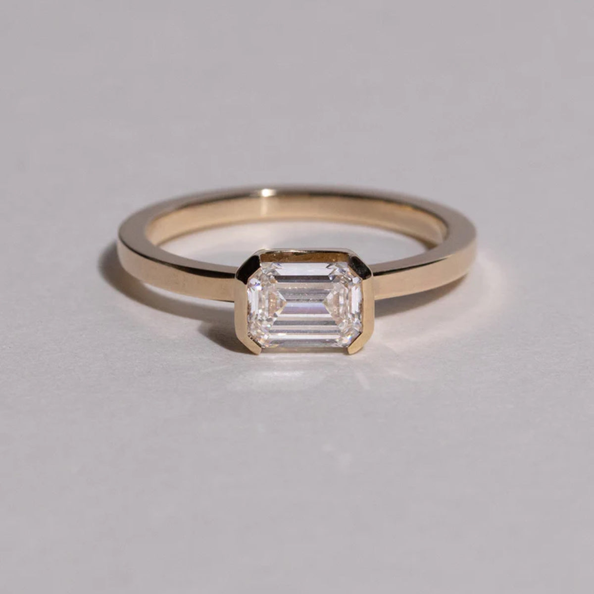 1.0 - 3.0 CT Emerald Cut CVD Diamond Bezel Setting Engagement Ring