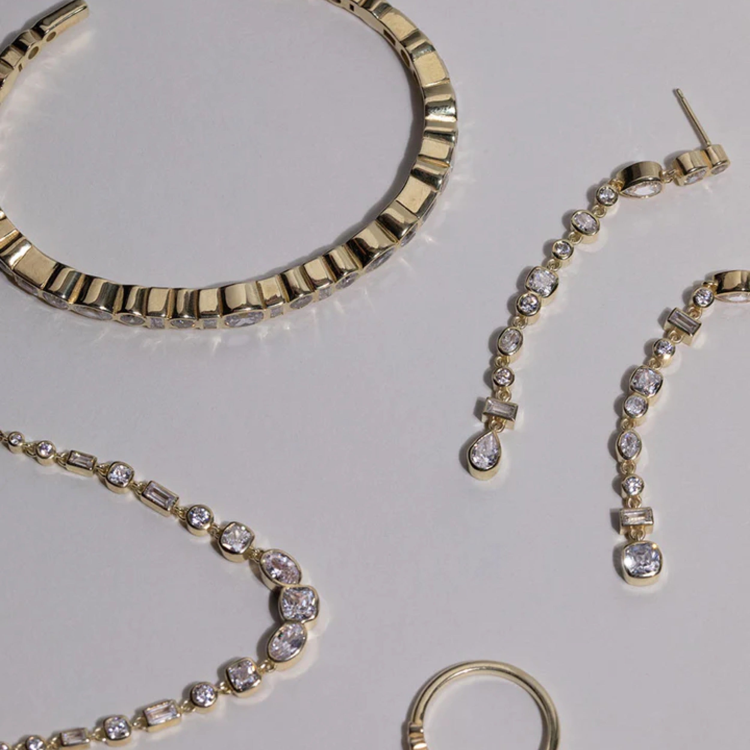 1.0 TCW Round , Baguette , Cushion Diamond Wedding Band