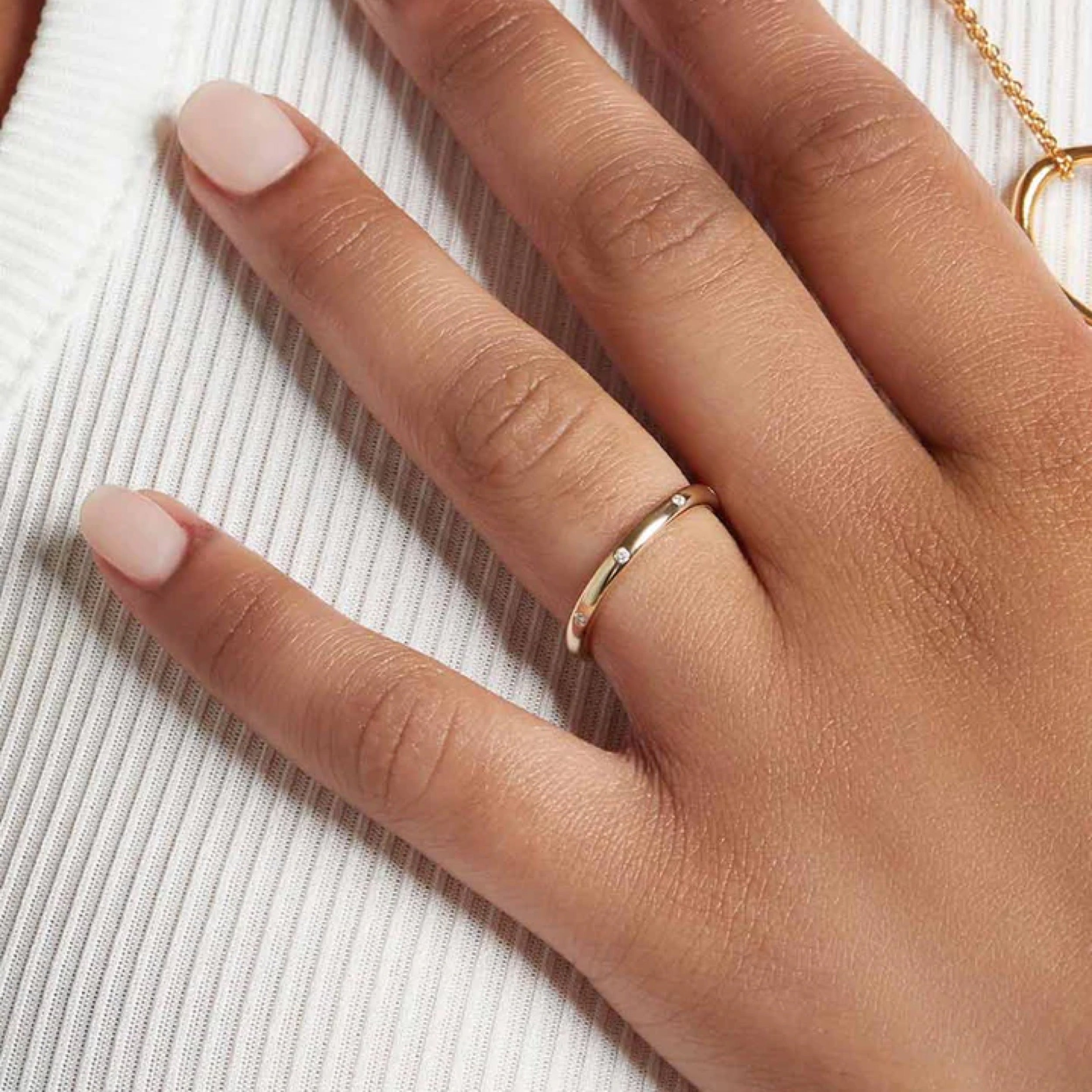 0.2 TCW Round Diamond Flush Wedding Band