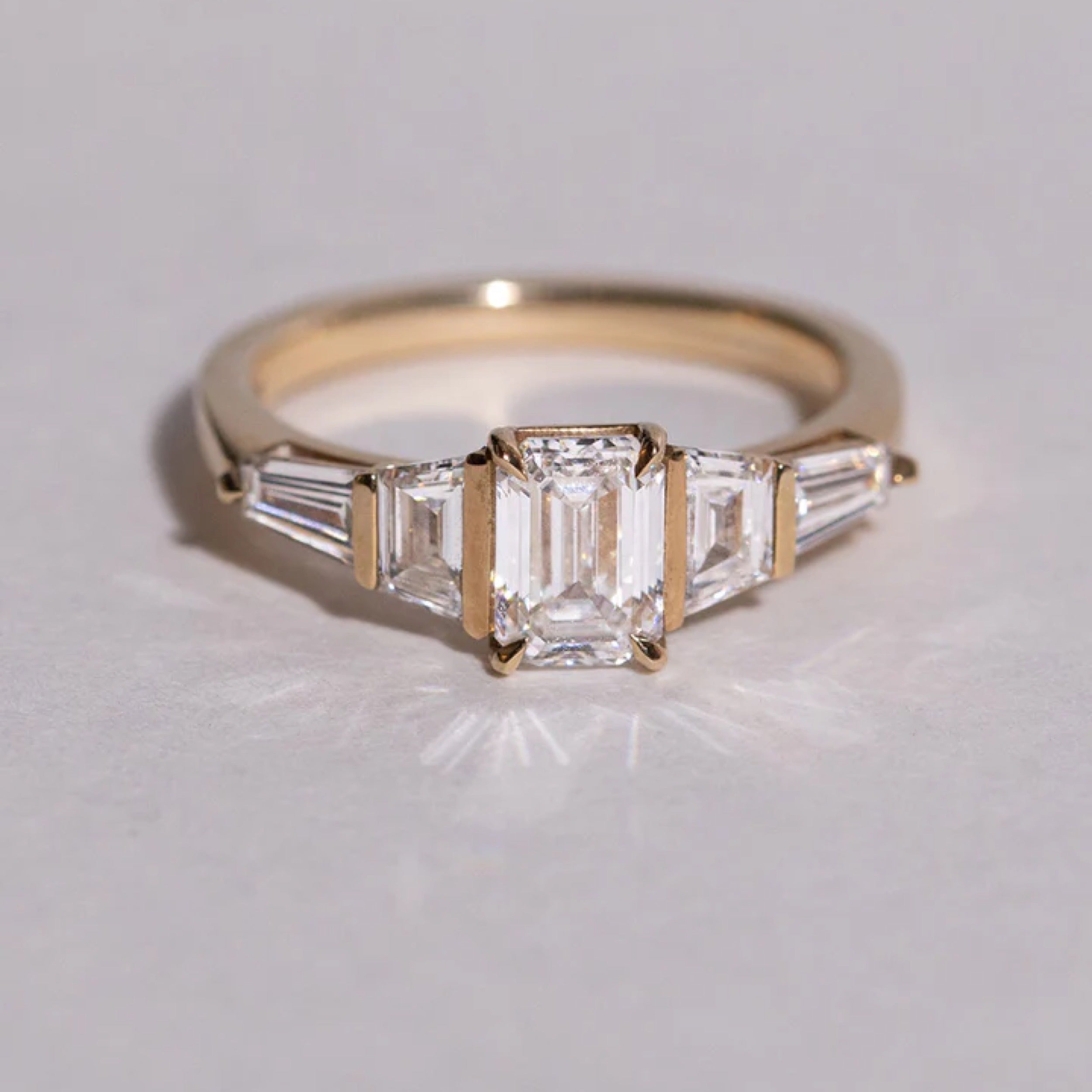 1.02 - 3.0 CT Emerald Cut CVD Diamond Solitaire Five Stone Setting Engagement Ring