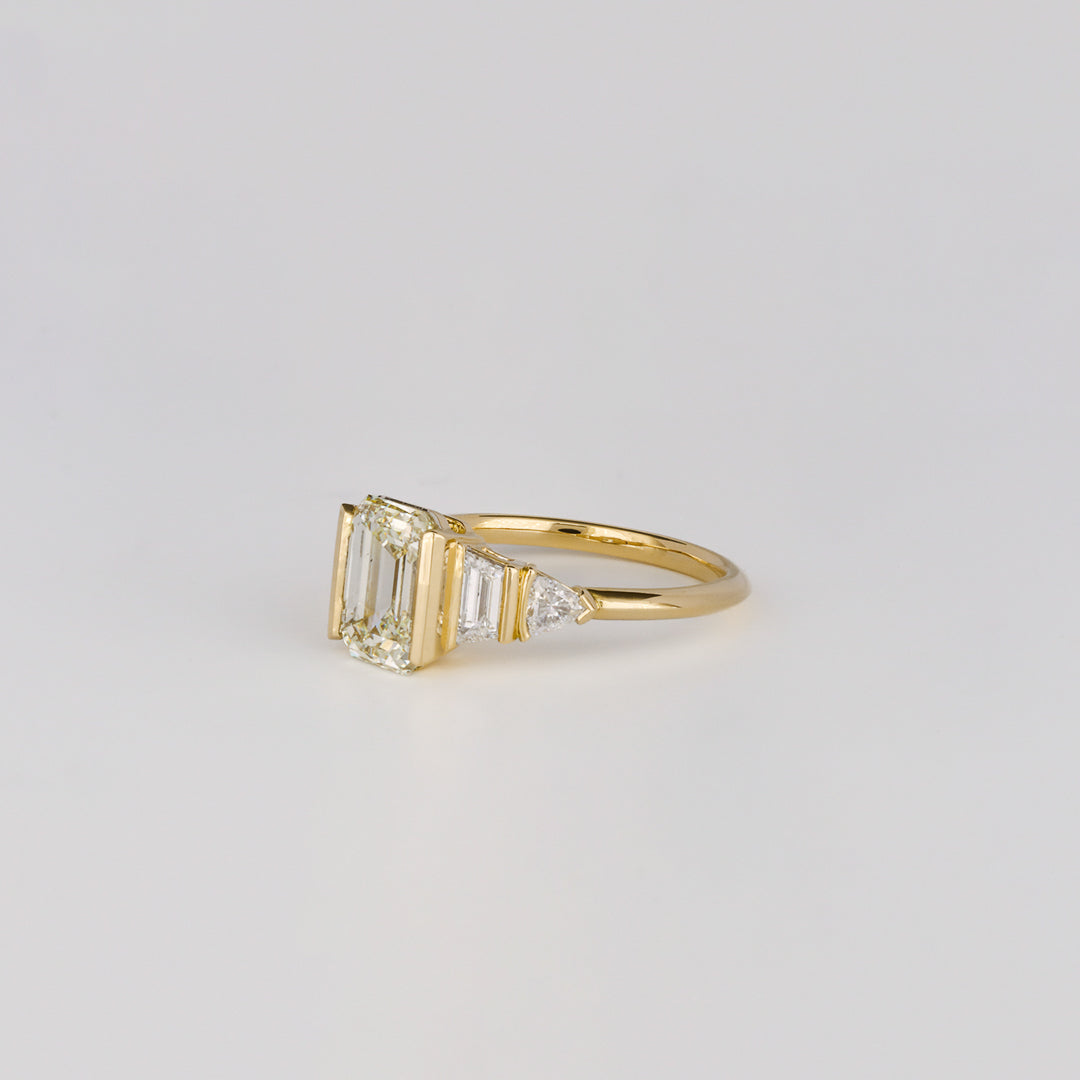 1.0 - 3.0 CT Emerald  Lab Grown Diamond Unique Engagement ring