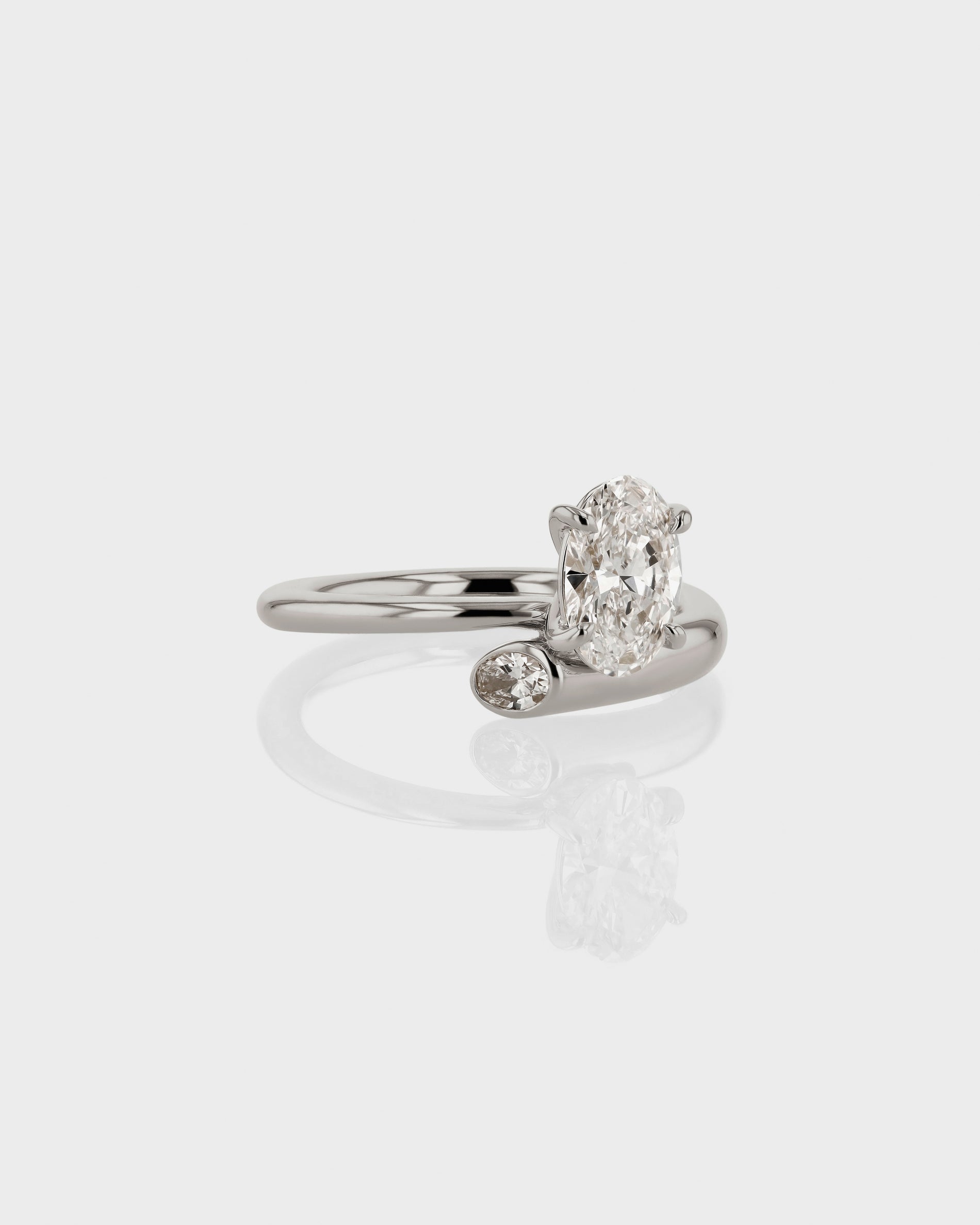 1.0 - 3.0 CT Oval CVD Diamond Unique Engagement Ring