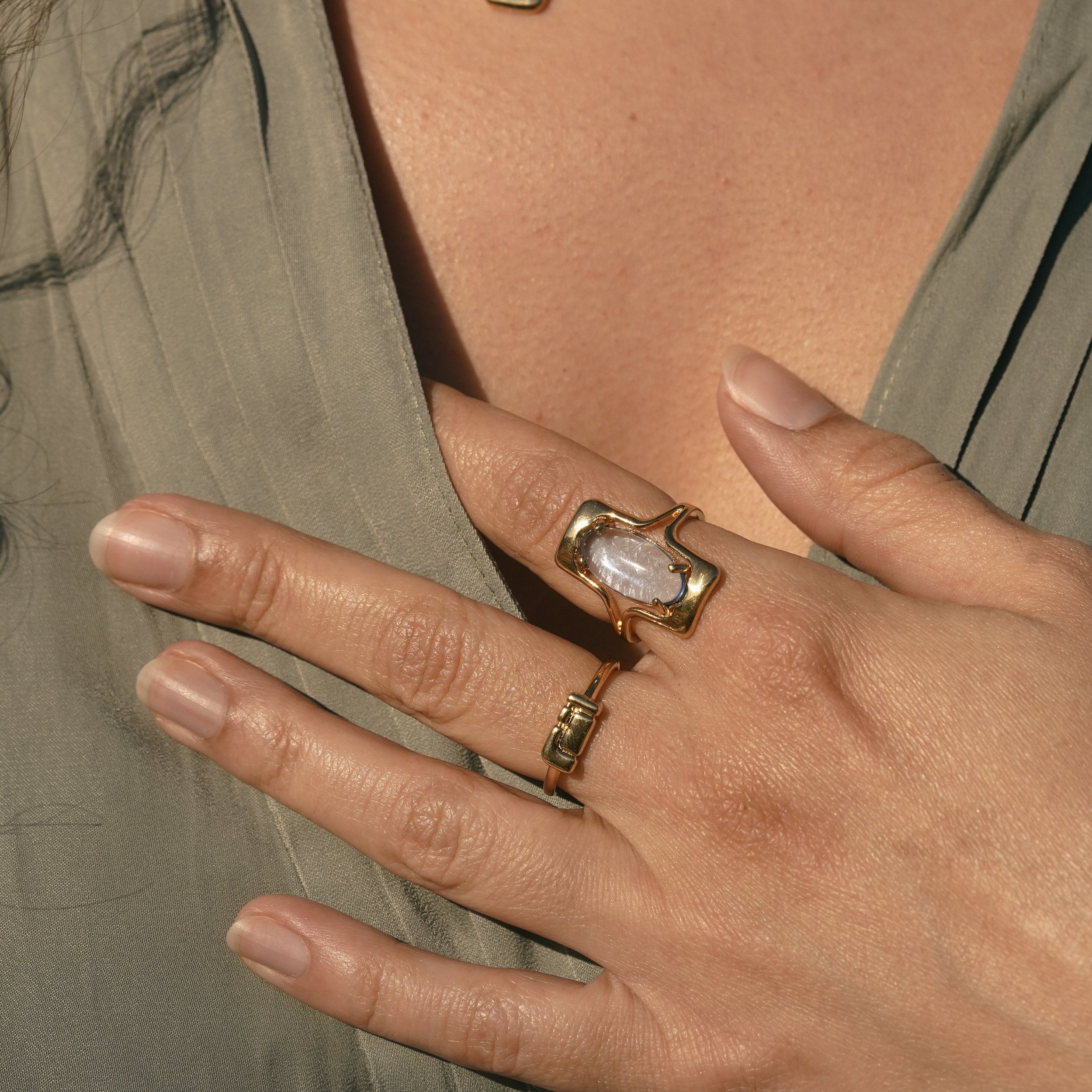 Simple Solitaire Party Wear Delicate Ring