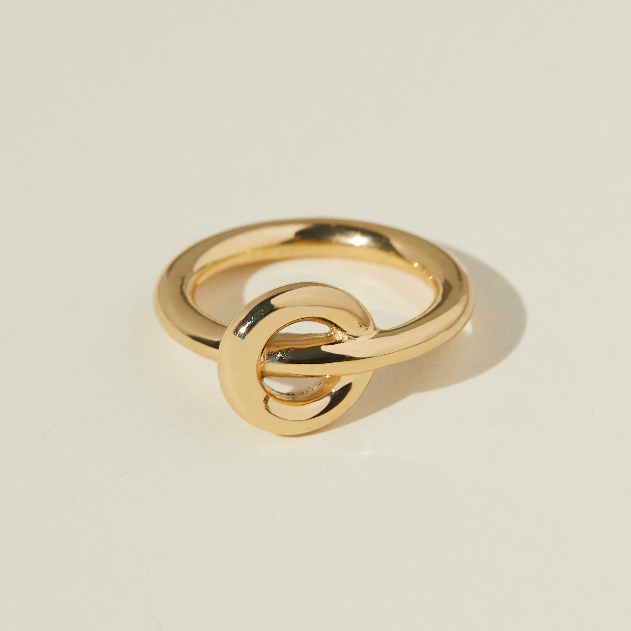 Twisted Round Style Solitaire Engagement Ring