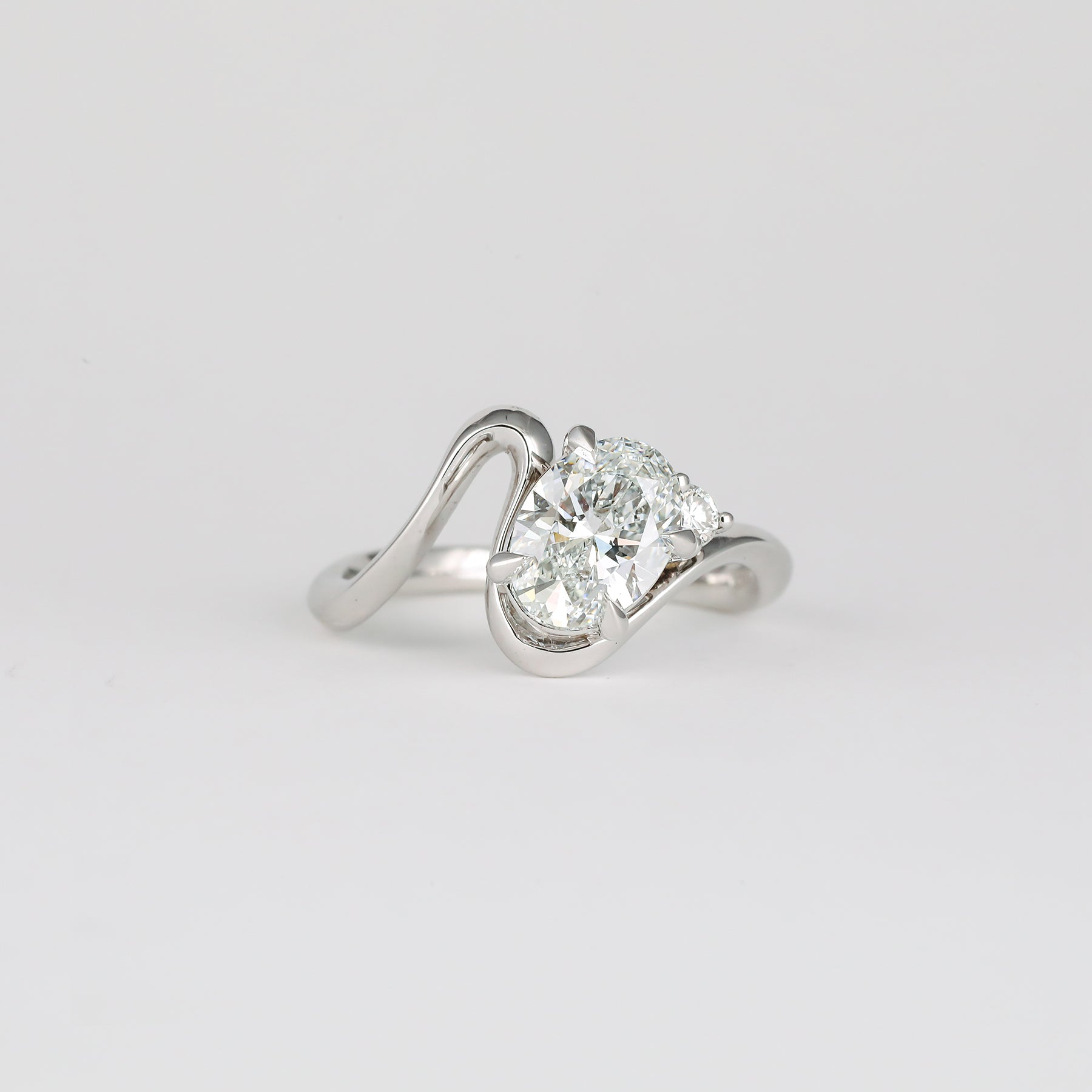 1.24-3.50 CT Oval Lab Grown Diamond Unique Bridal Ring Set