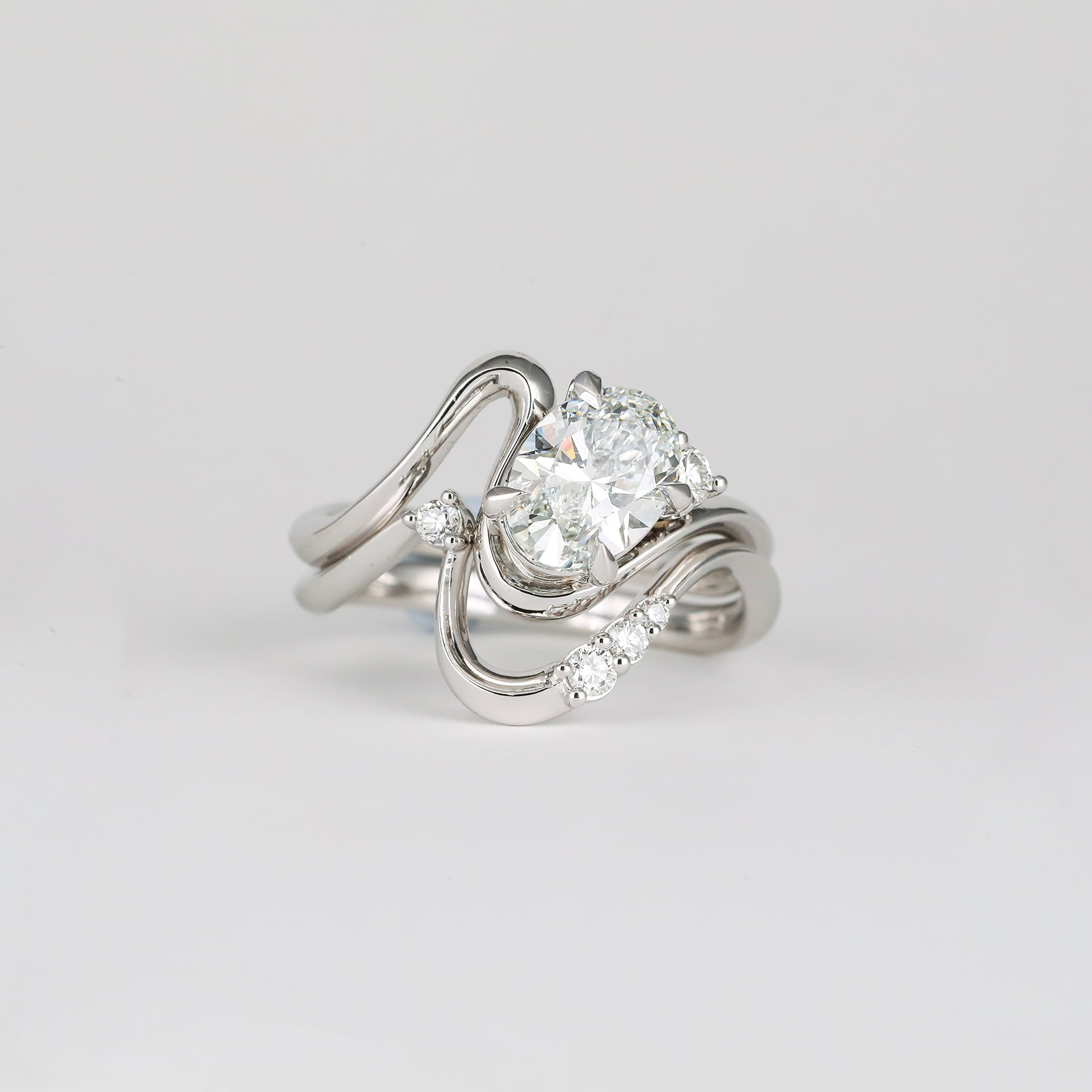 1.24-3.50 CT Oval Lab Grown Diamond Unique Bridal Ring Set