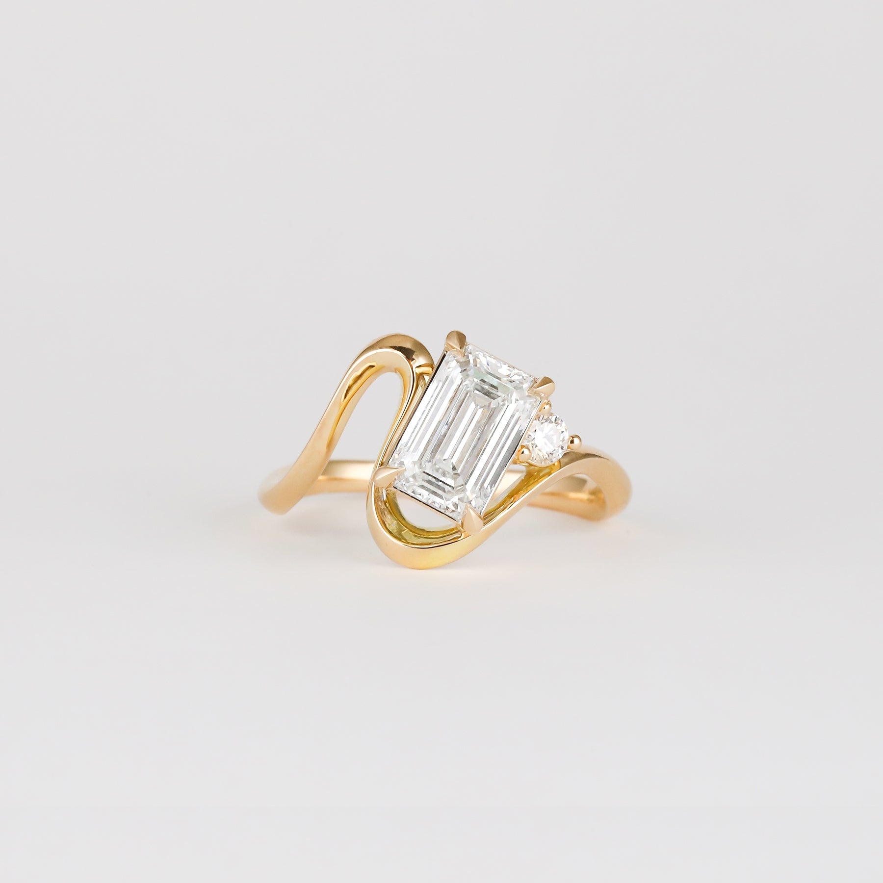 1.51 -3.50 CT Emerald Lab Grown Diamond Unique Bridal Ring Set