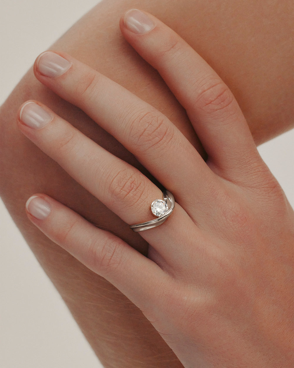 1.01 CT Round Lab Grown Diamond Unique Style Engagement Ring