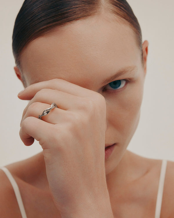 Plain Twisted Wedding Band