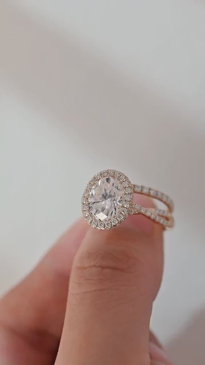 2.0- 3.0 CT Oval  Lab Grown Diamond halo Twist Setting Engagement Ring
