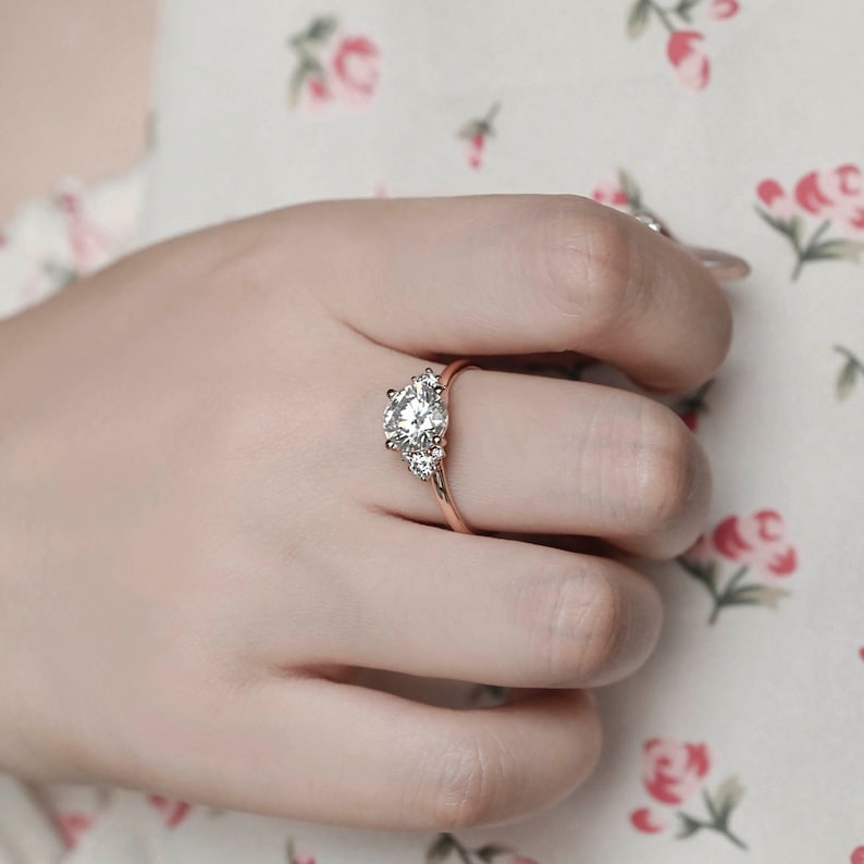 1.0 - 3.0 CT Round F/VS1 CVD Diamond Cluster Engagement Ring - Camila Brown